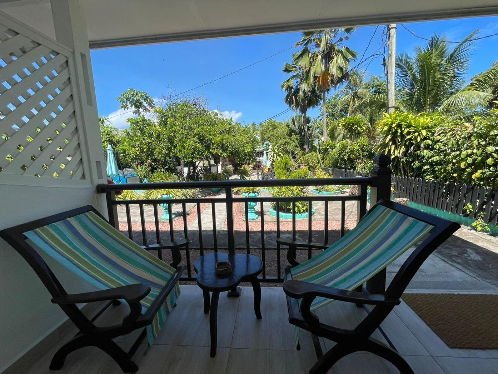 Chez Marston Hotel ลาดิก ภายนอก รูปภาพ